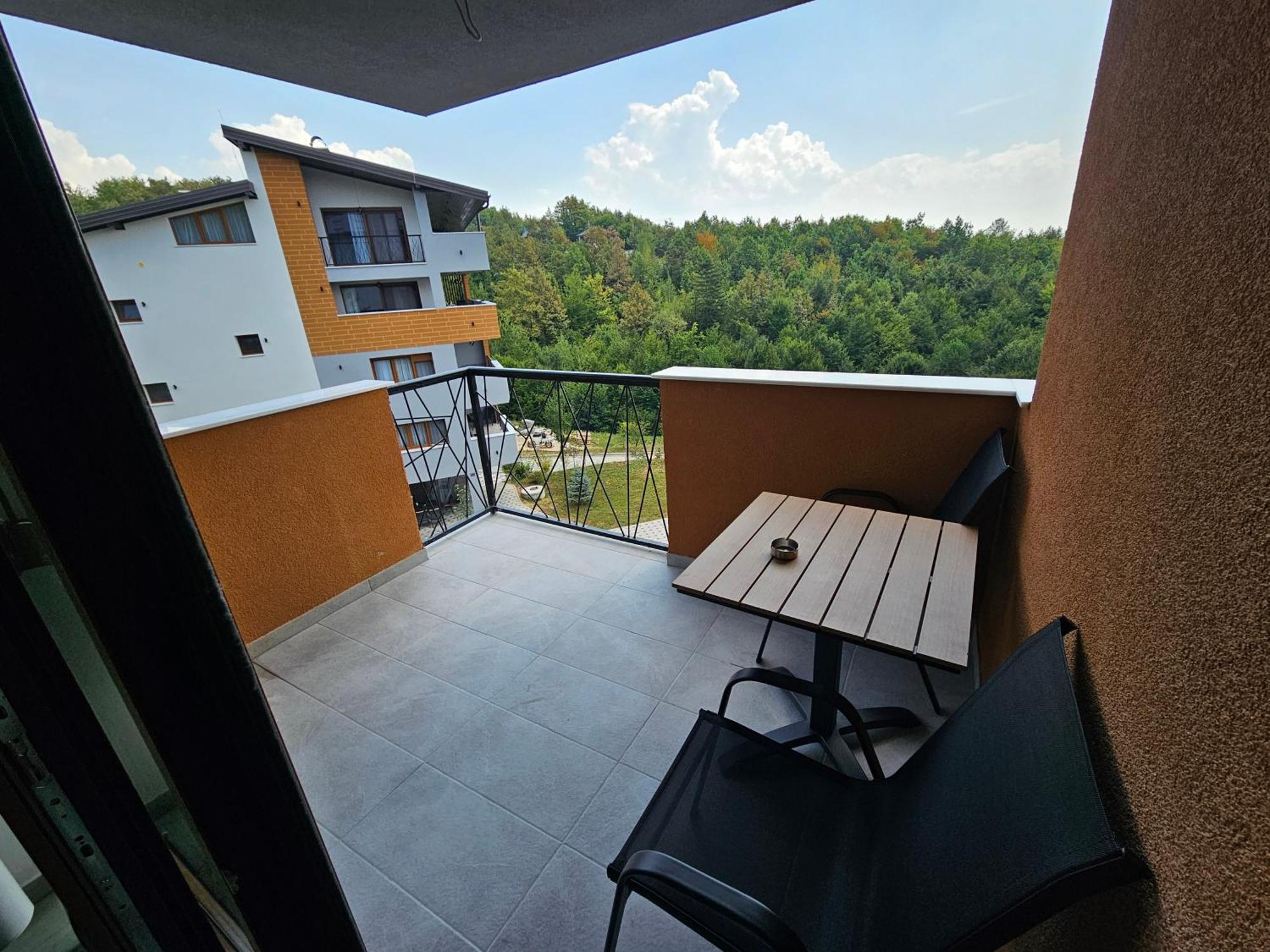 Maiden Water Resort Sarajevo Luaran gambar